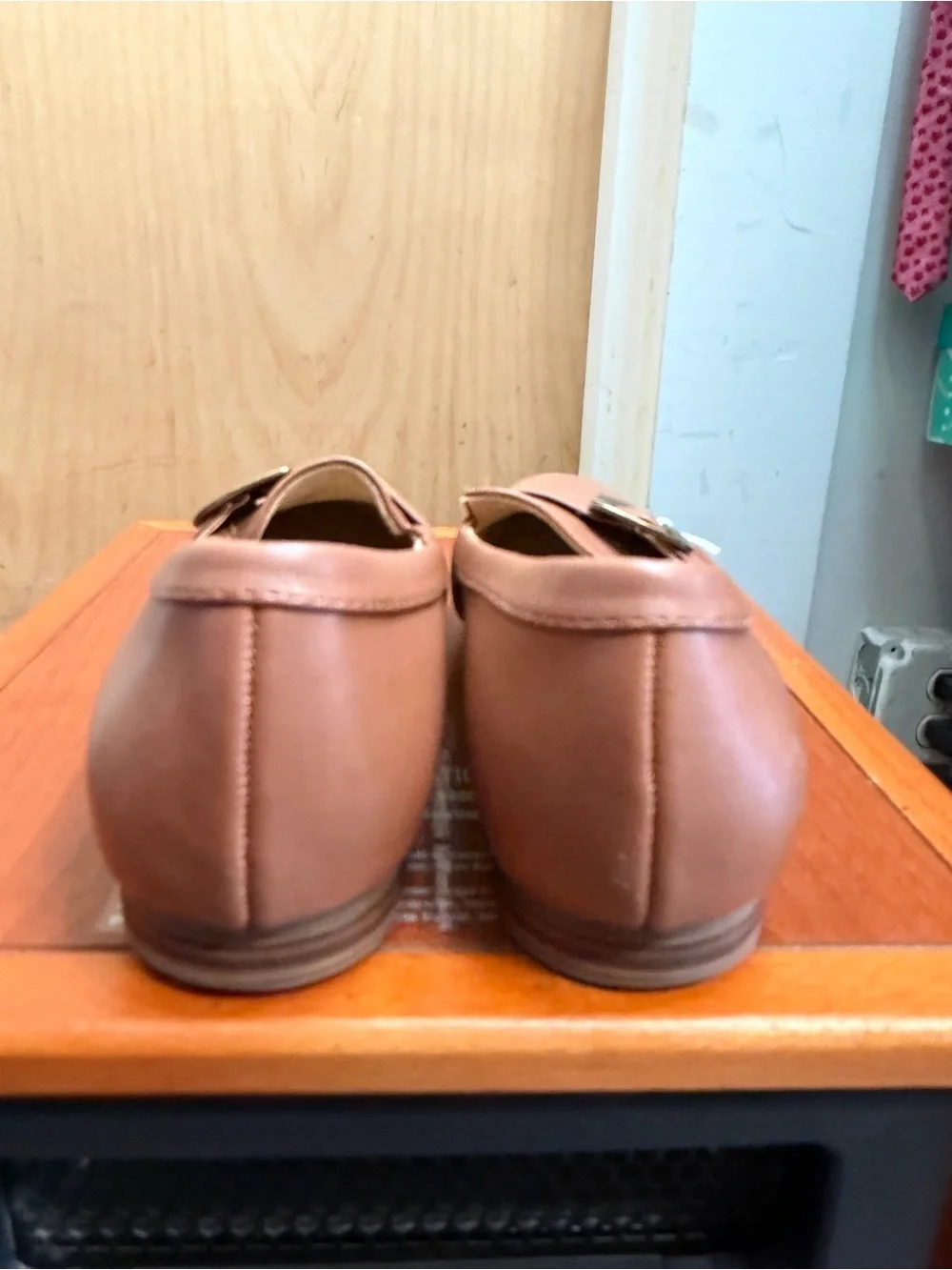 Naturalizer Women’s Cognac Buckle Loafers Comfort Flats. Size: US 7.5